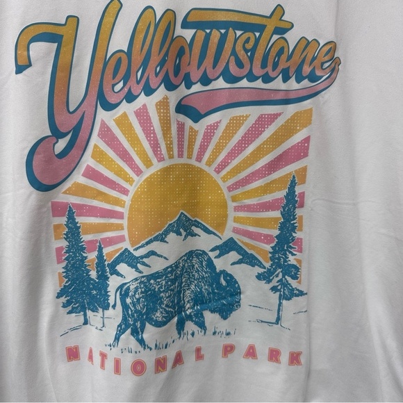 Oversized Graphic Tee Yellowstone womens large white T-shirt casual lounge - Picture 2 of 4